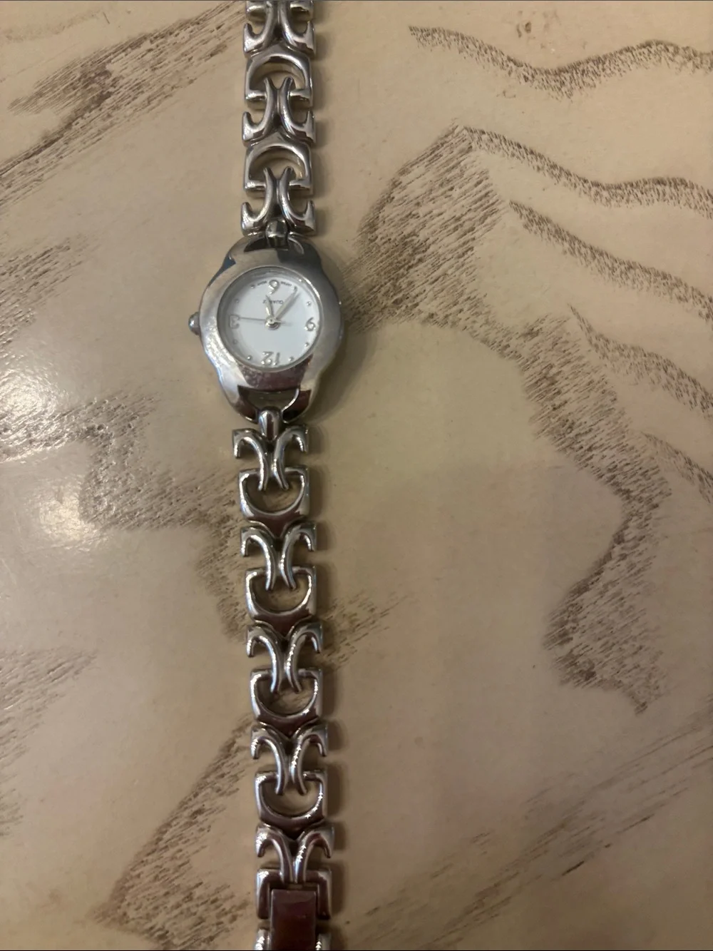 Silver Link Bracelet Watch - Women's Fashion Accessory